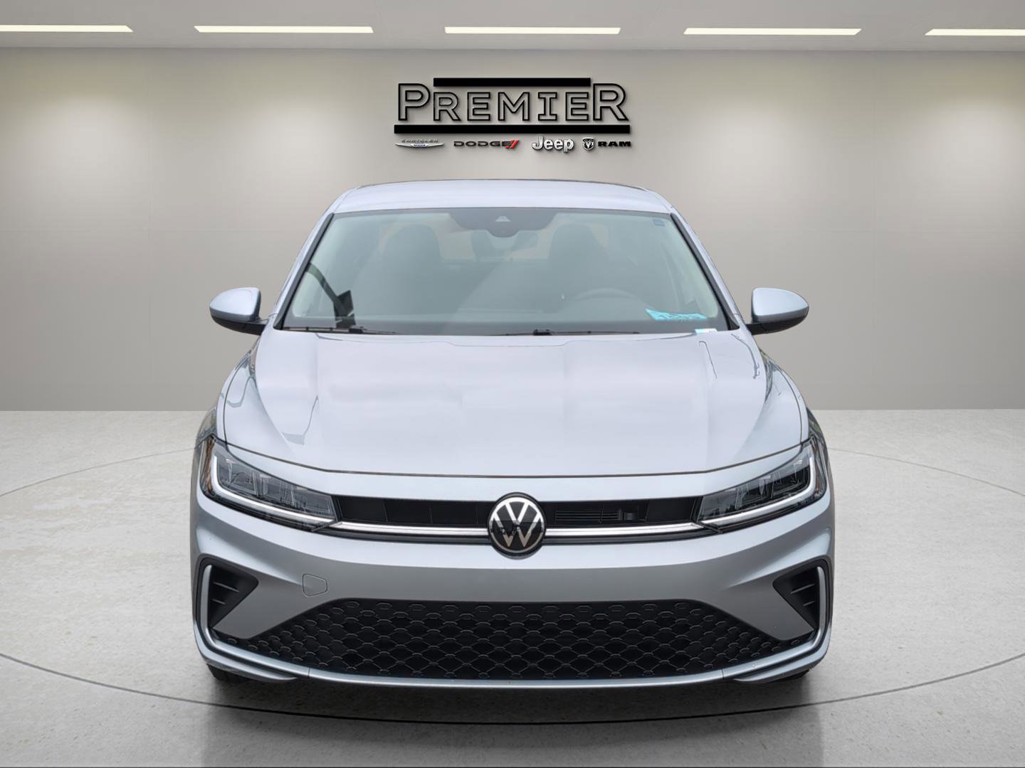 Used 2025 Volkswagen Jetta S image 2