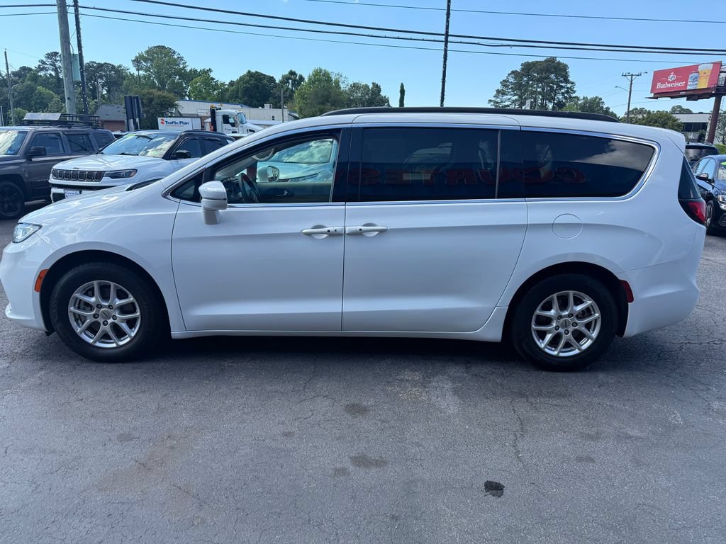 Used 2022 Chrysler Pacifica Touring-L FWD image 8