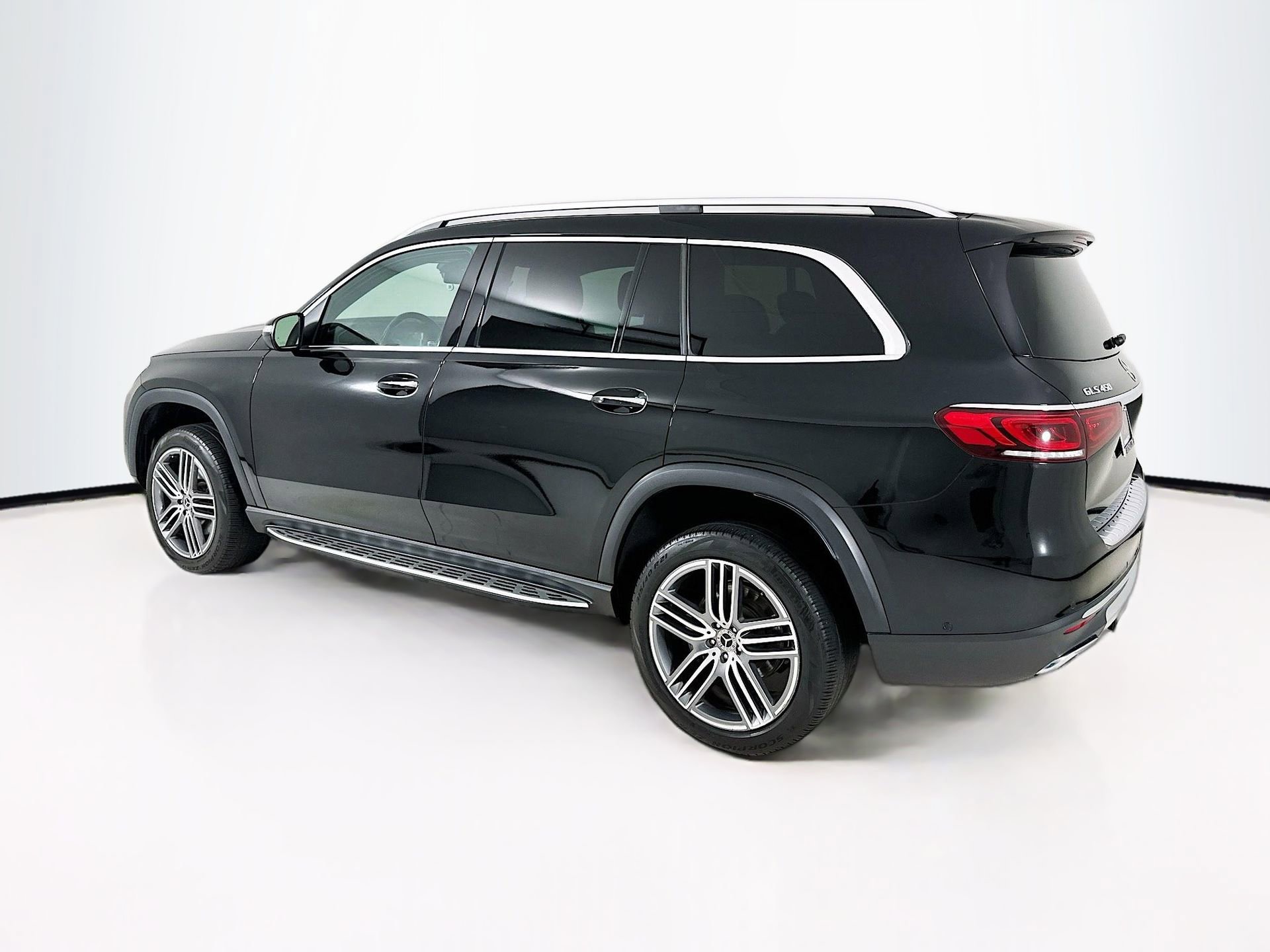 Used 2023 Mercedes-Benz GLS 450 4MATIC image 6