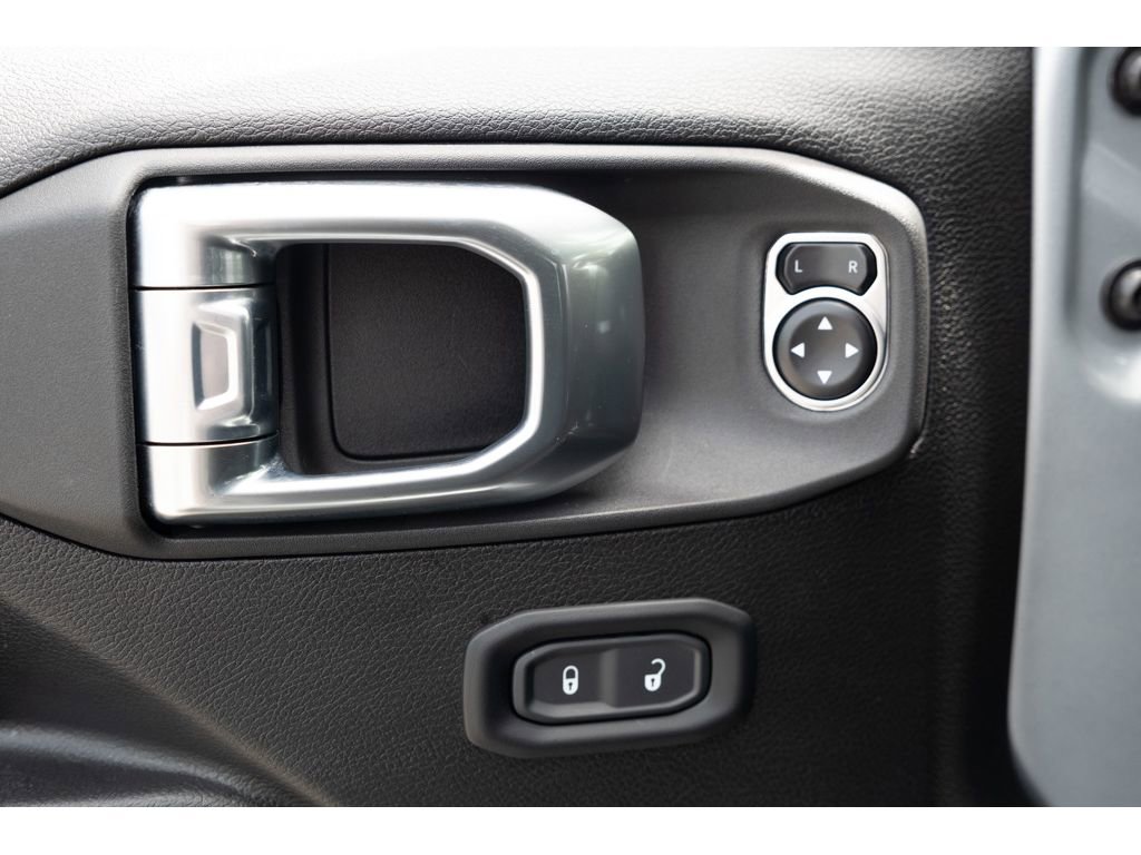 Used 2024 Jeep Gladiator Mojave w/ Convenience Group AWD/4WD image 14