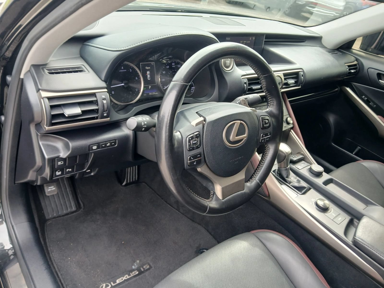 Used 2018 Lexus IS 300 w/ Premium Package RWD image 7
