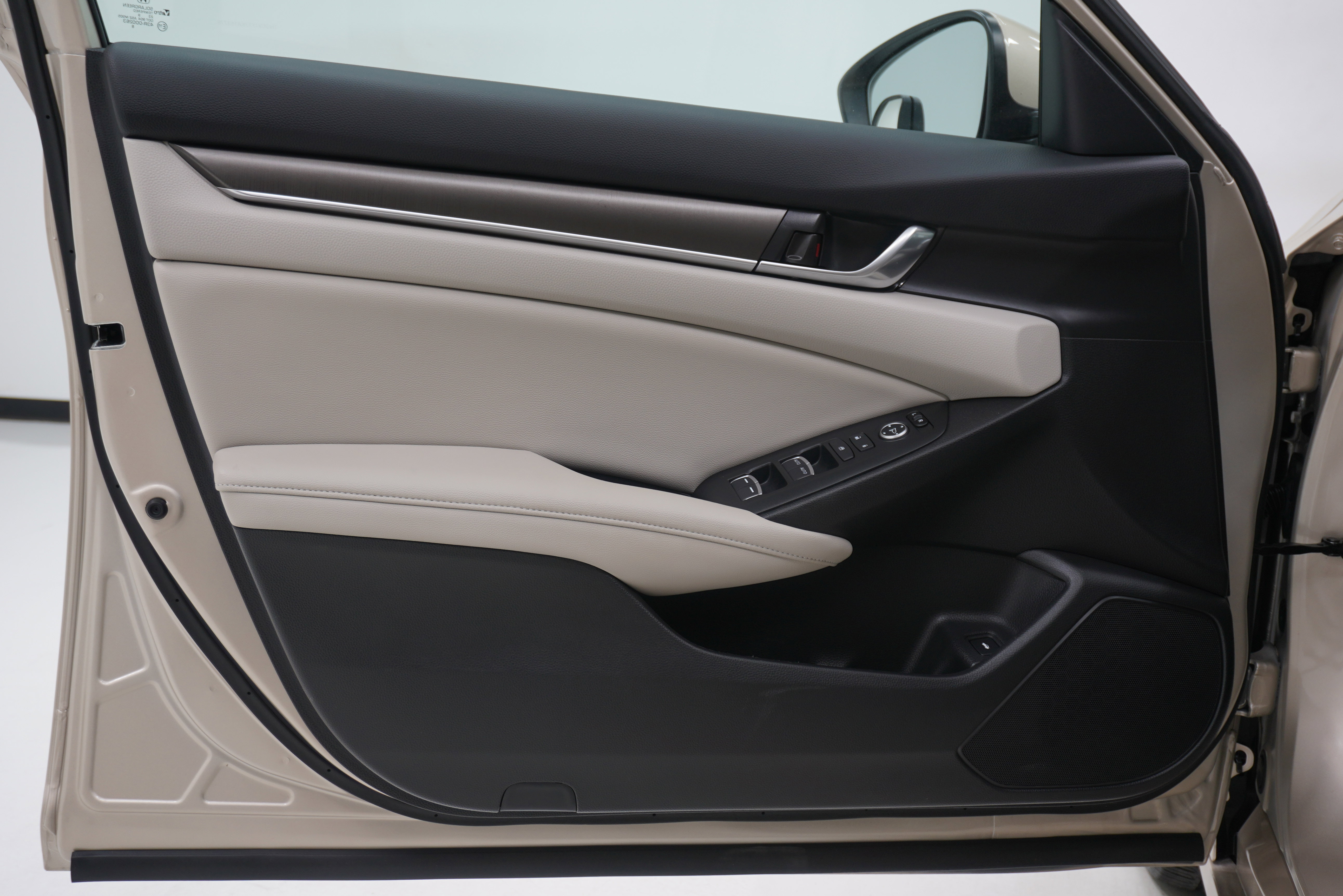 Used 2019 Honda Accord LX image 14