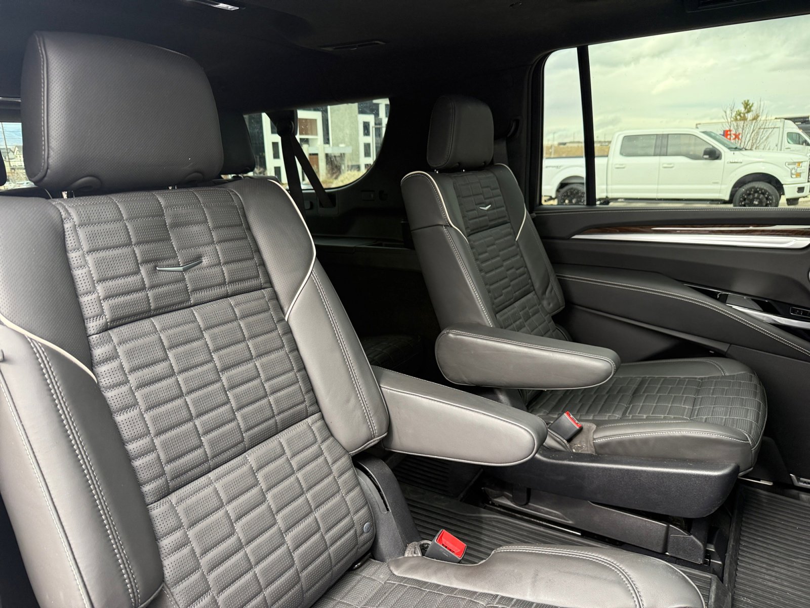 Used 2025 Cadillac Escalade ESV Sport Platinum w/ LPO, Floor Liner Package image 18