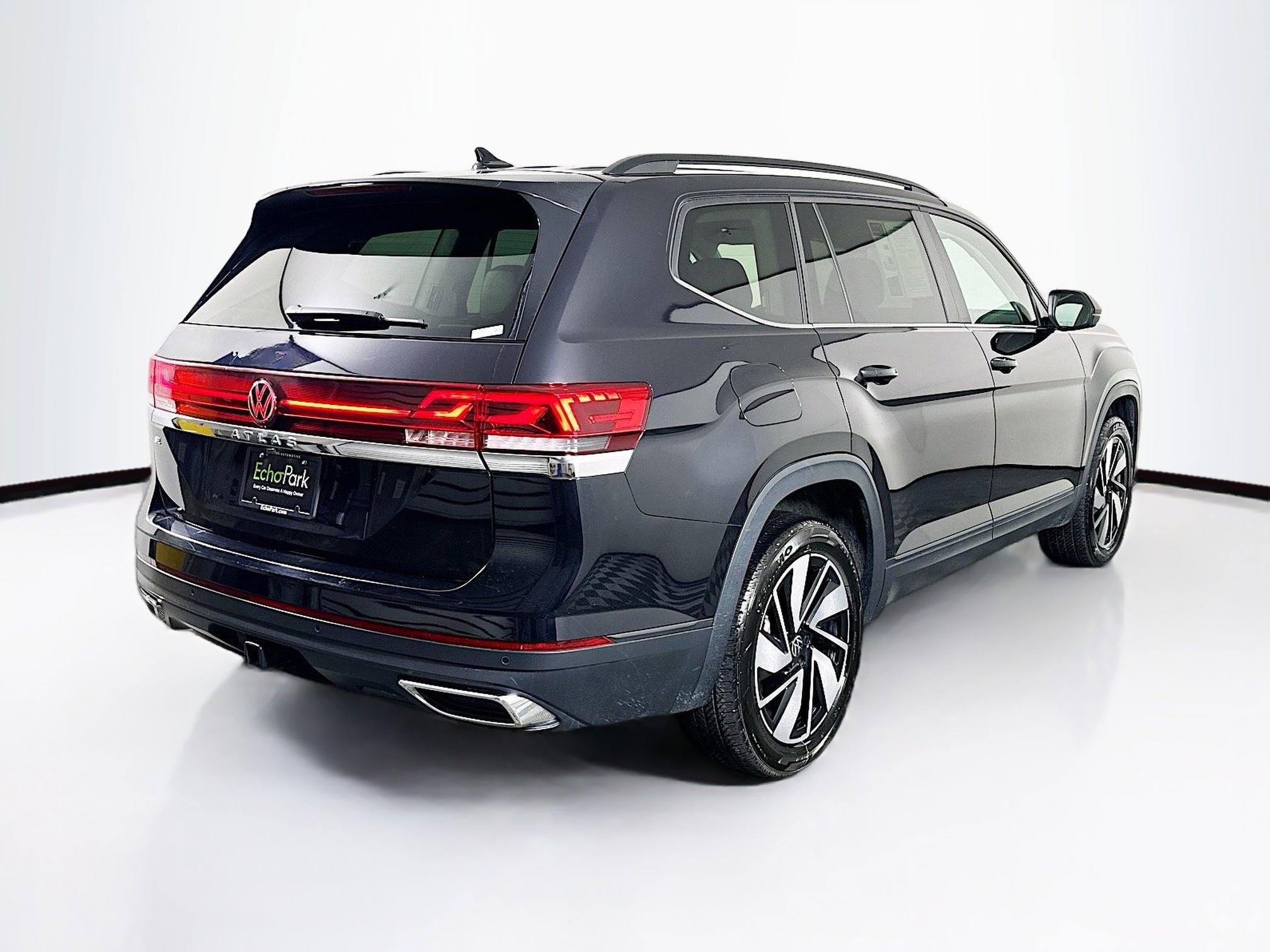 Used 2024 Volkswagen Atlas SE image 9