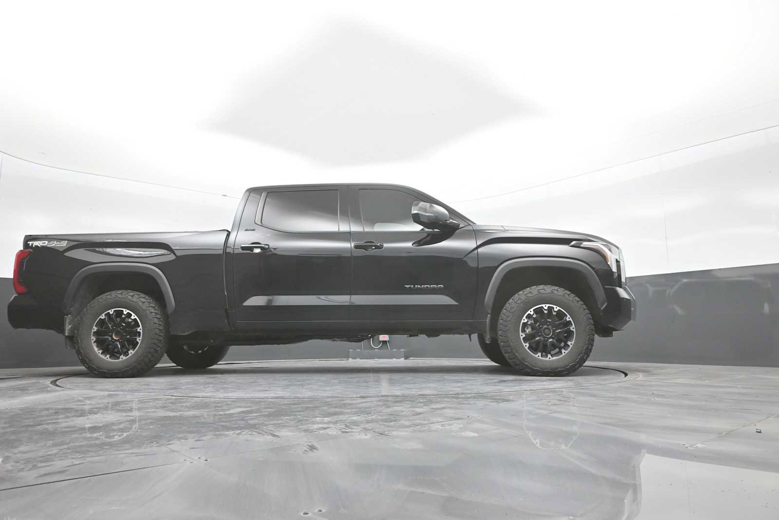 Used 2022 Toyota Tundra SR5 w/ TRD Off-Road Premium Package AWD/4WD image 43