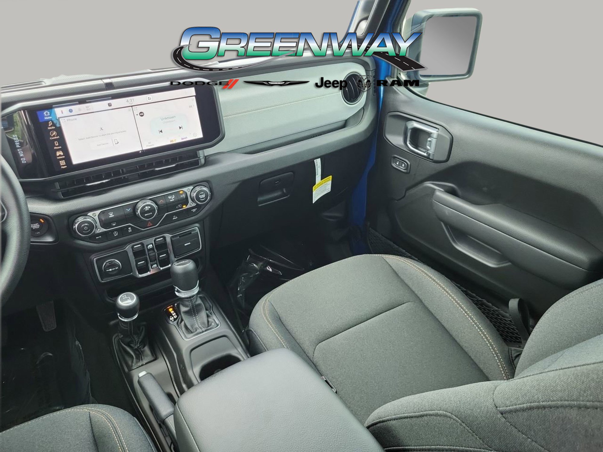 Used 2025 Jeep Gladiator Sport image 14