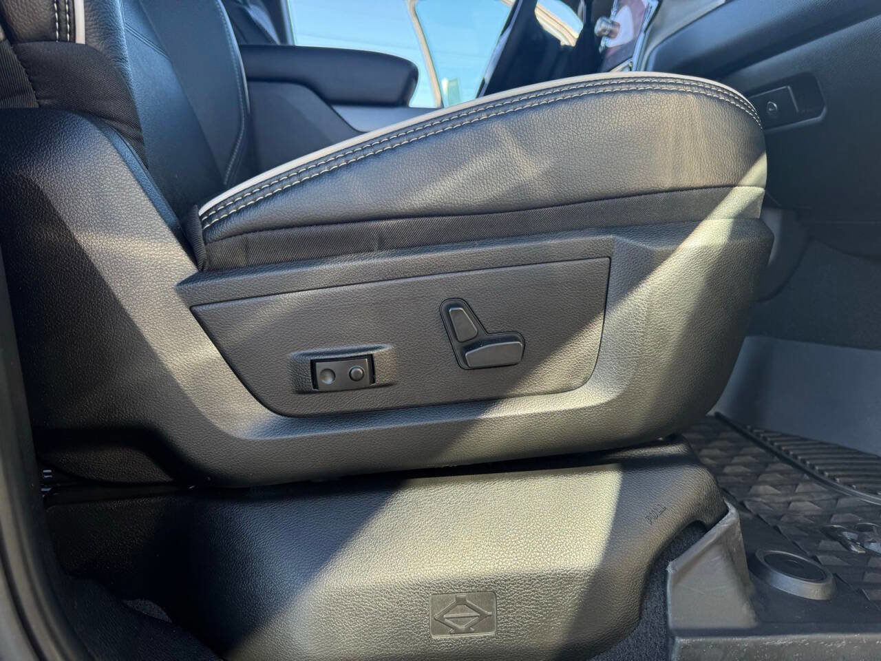 Used 2025 RAM 2500 Laramie image 35