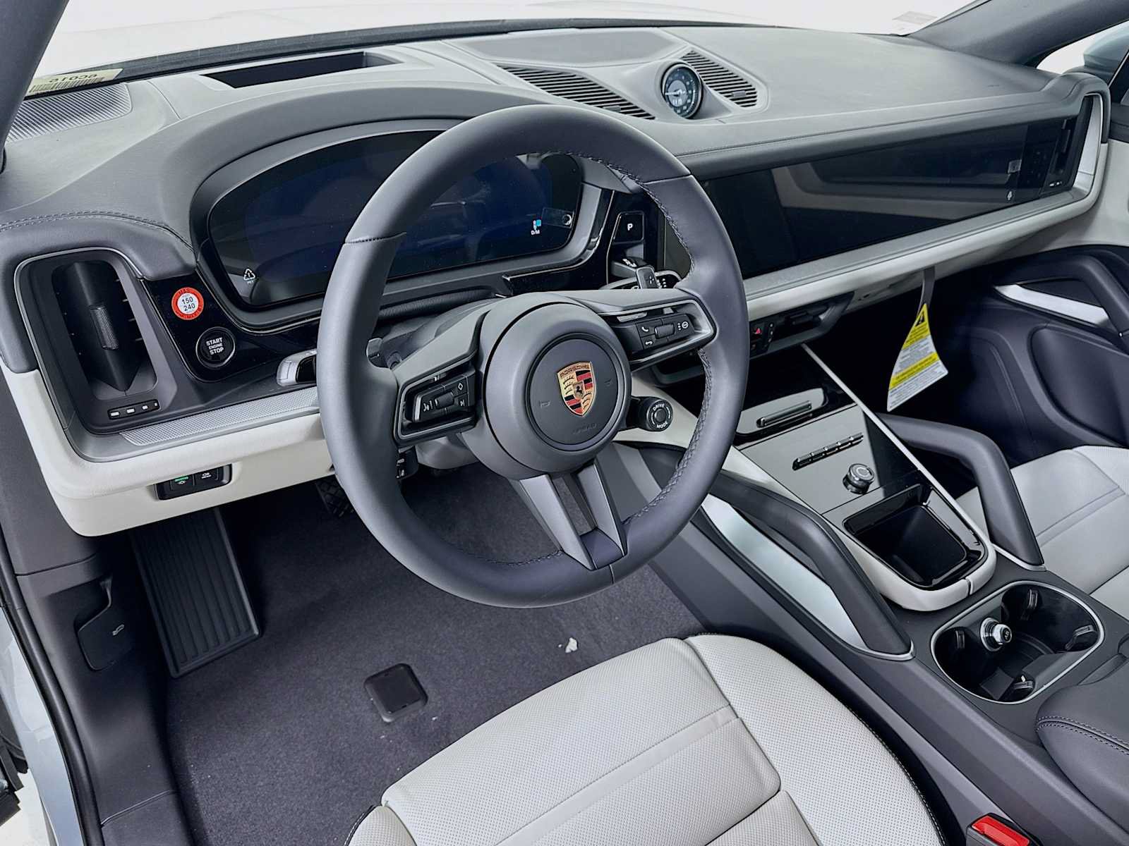 New 2026 Porsche Cayenne Coupe AWD/4WD image 4