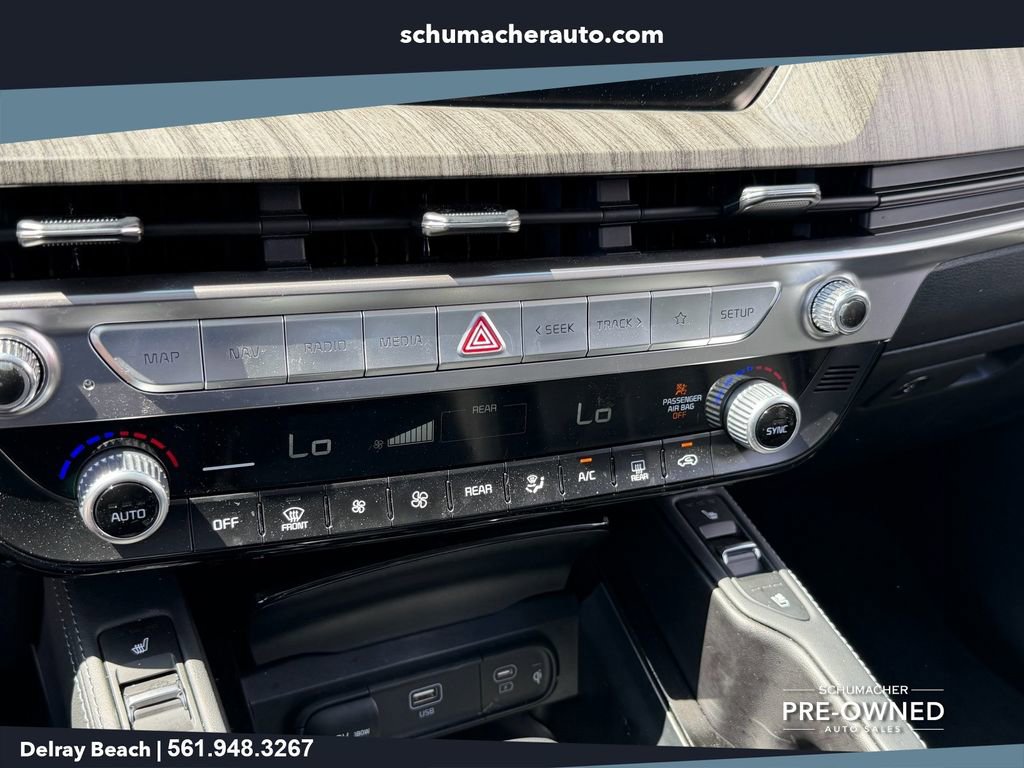 Used 2025 Kia Telluride EX w/ EX Captain's Chair Package FWD image 22
