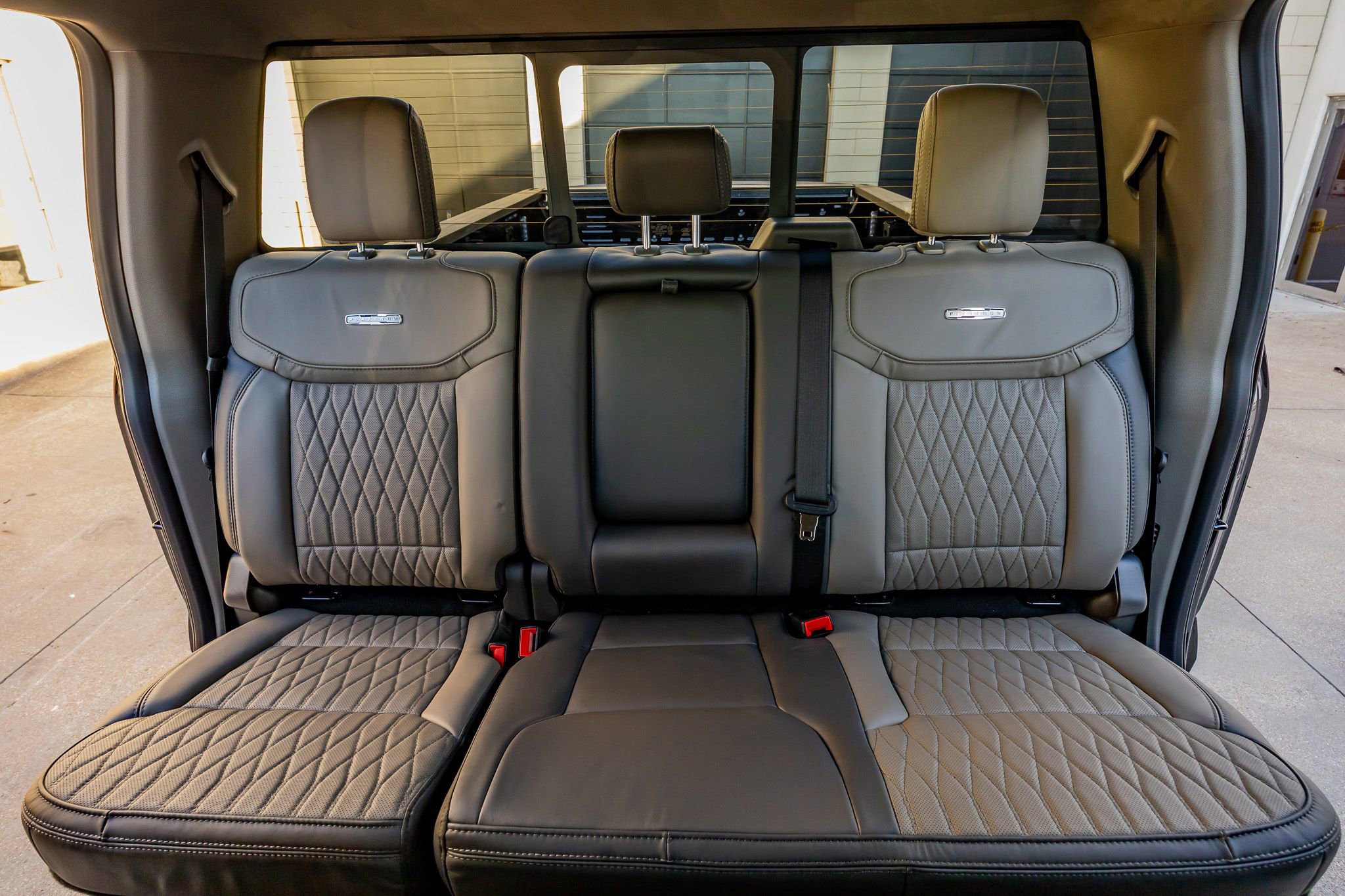 Used 2026 Ford F450 Platinum w/ Platinum Plus Package image 34