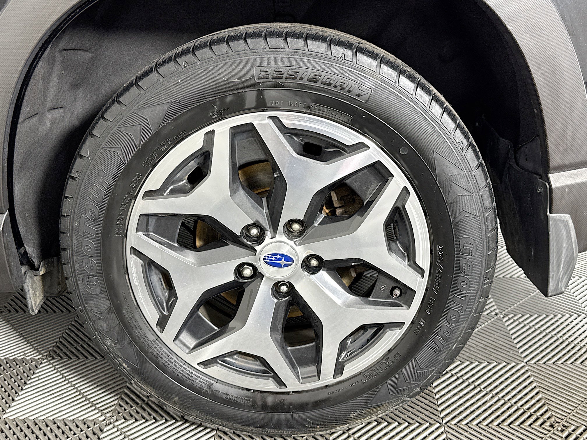 Used 2020 Subaru Forester Premium AWD/4WD image 36