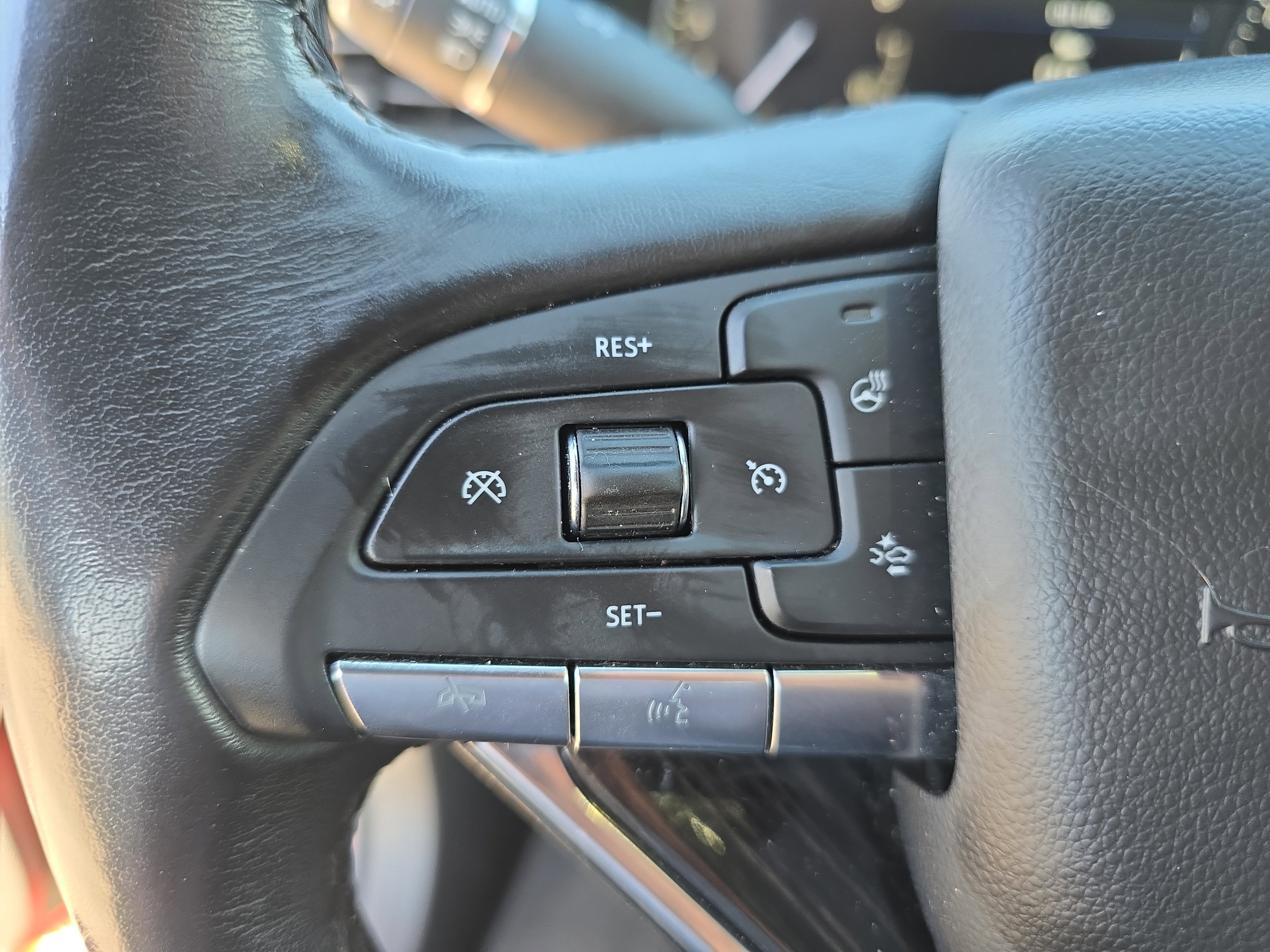 Used 2023 Cadillac XT6 Premium Luxury image 19