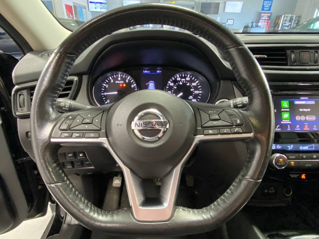Used 2018 Nissan Rogue SV w/ Premium Package AWD/4WD image 21