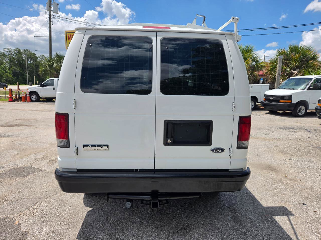 Used 2011 Ford E-250 and Econoline 250 RWD image 4