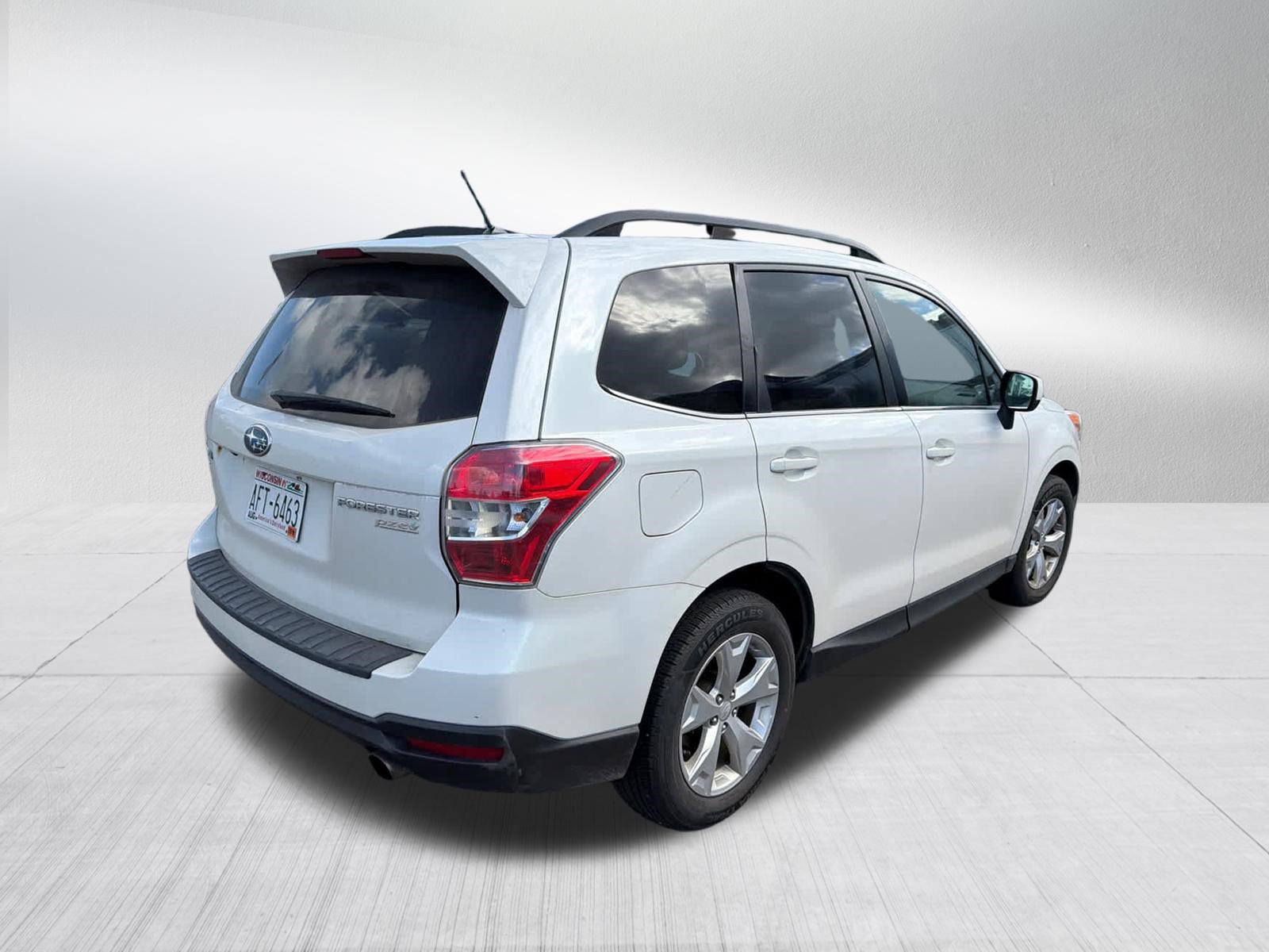 Used 2014 Subaru Forester 2.5i Limited w/ Popular Package #2 AWD/4WD image 4