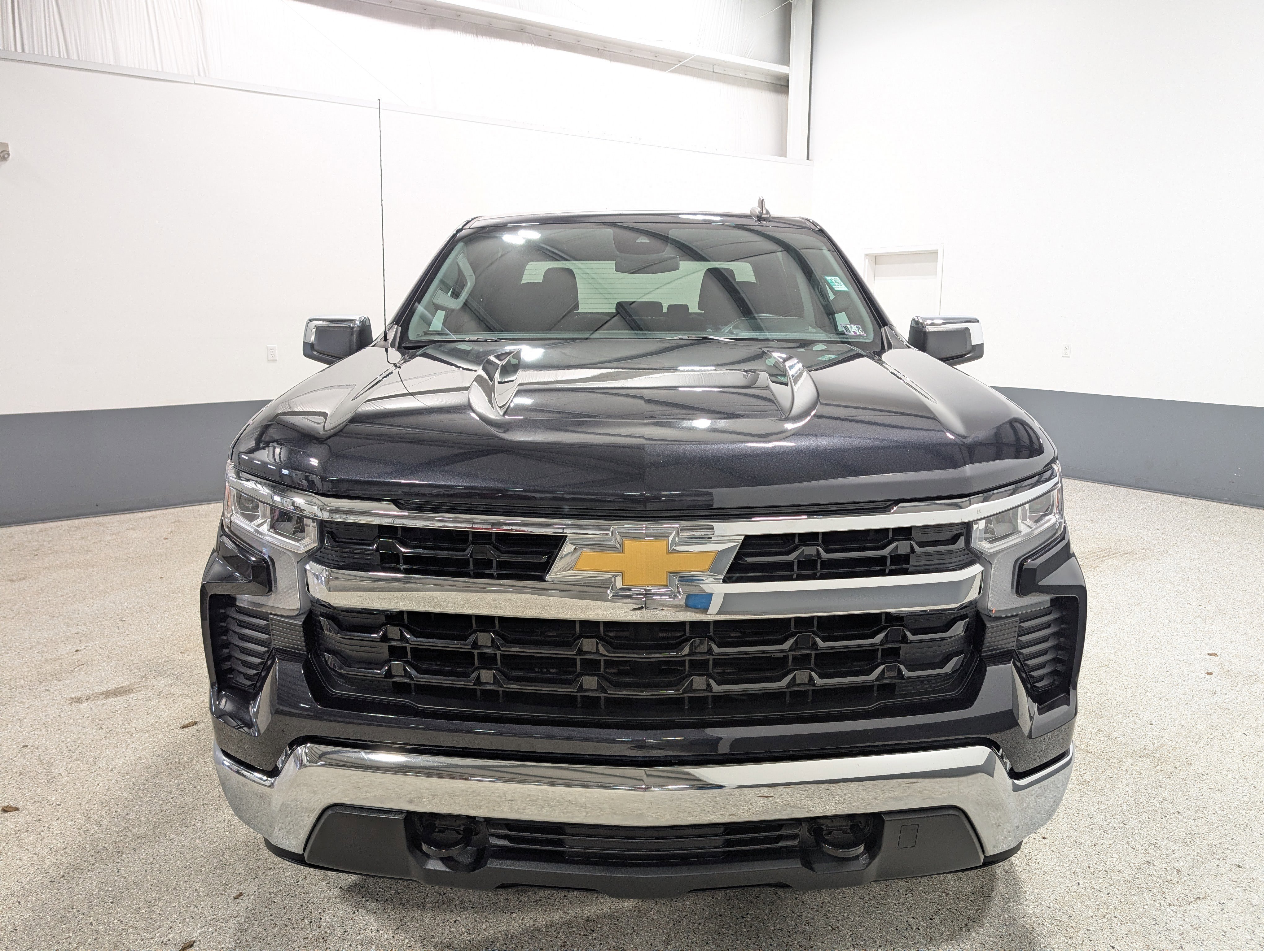 Used 2022 Chevrolet Silverado 1500 LT image 8