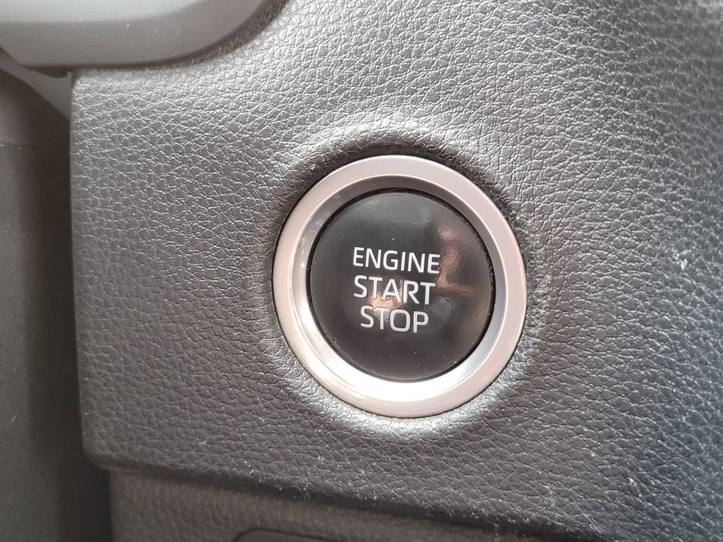 Used 2022 Toyota Tundra SR5 w/ SR5 Convenience Package image 34