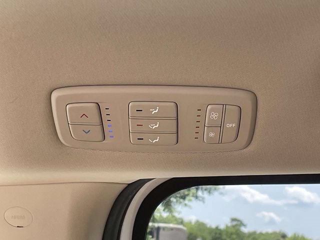 Certified 2024 Kia Carnival LX FWD image 11