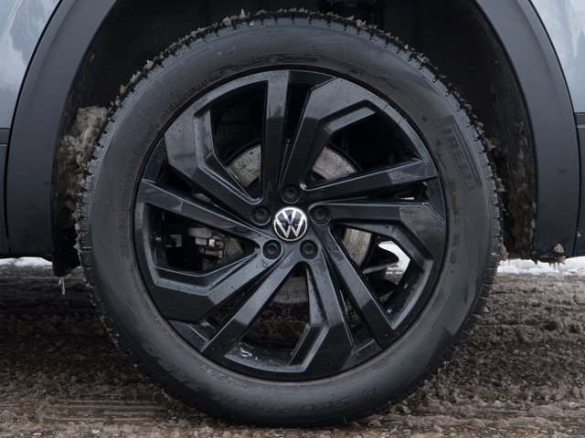 Used 2023 Volkswagen Atlas SE w/ Black Wheel Package image 13
