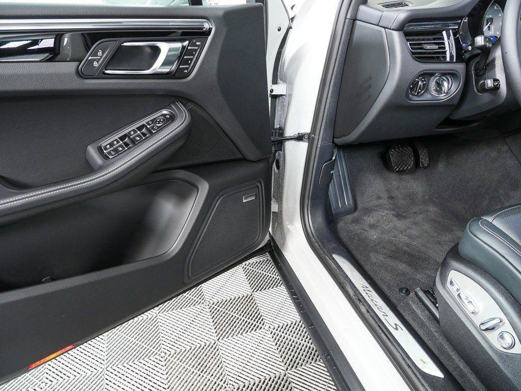 New 2026 Porsche Macan S AWD/4WD image 8