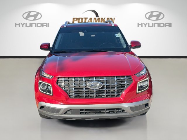 Used 2022 Hyundai Venue Limited FWD image 2