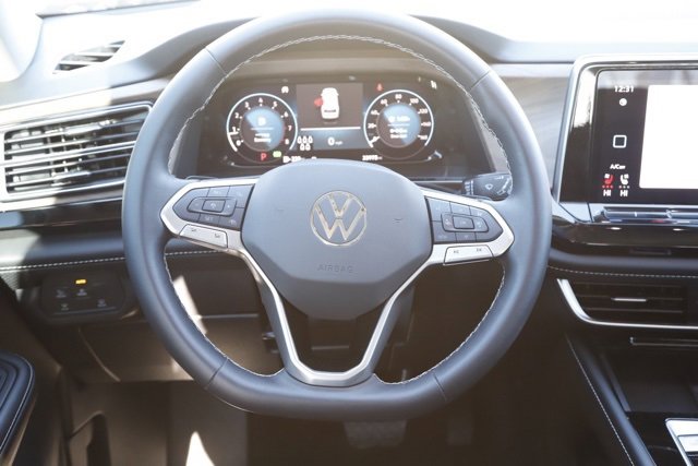 Used 2024 Volkswagen Atlas SE image 21