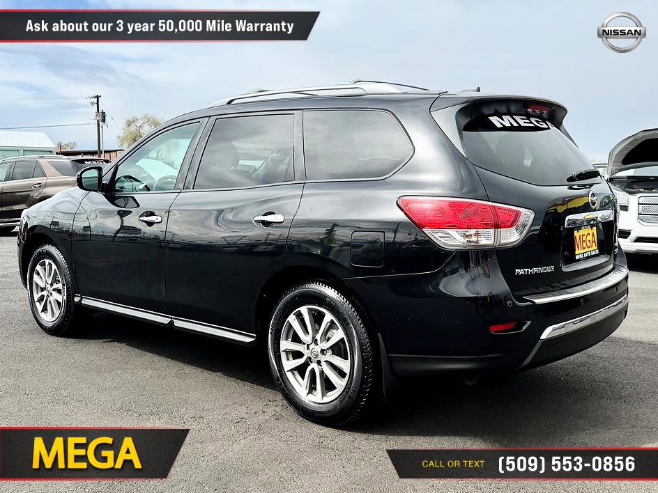 Used 2016 Nissan Pathfinder SV image 8