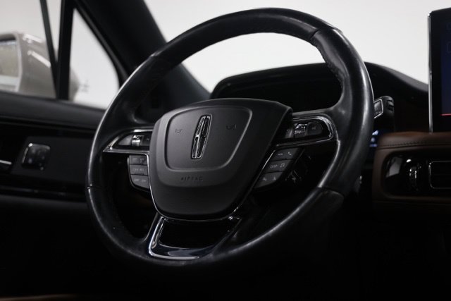 Used 2023 Lincoln Nautilus Reserve AWD/4WD image 37