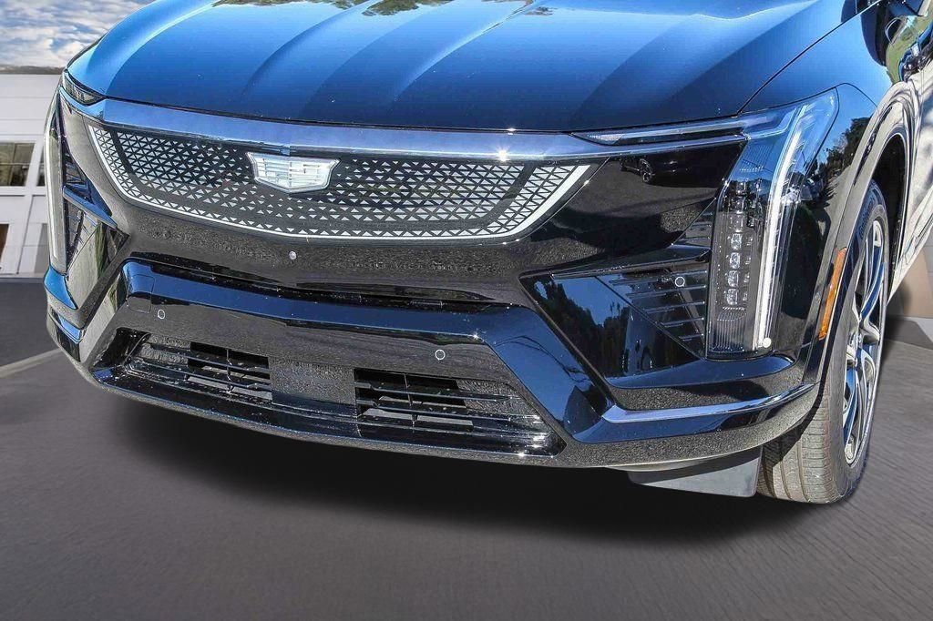 New 2026 Cadillac Optiq Sport 1 image 24
