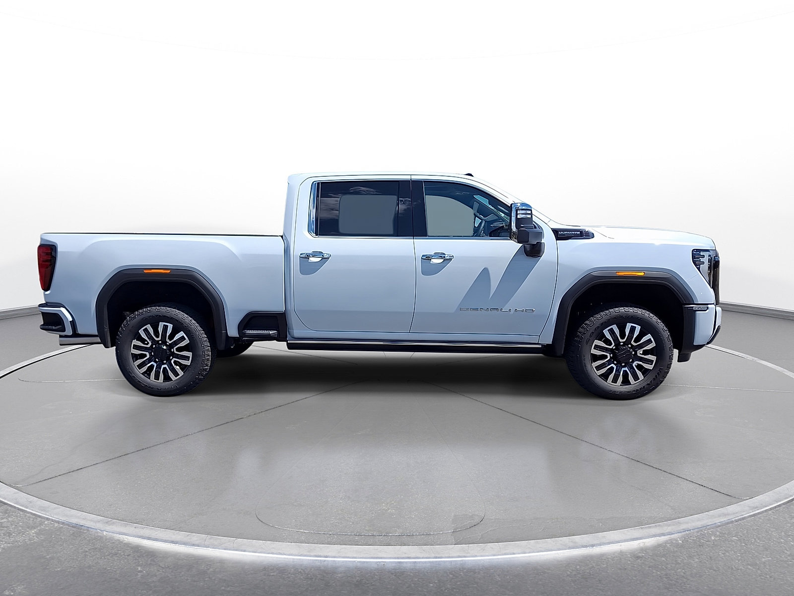 New 2026 GMC Sierra 2500 Denali Ultimate AWD/4WD image 9