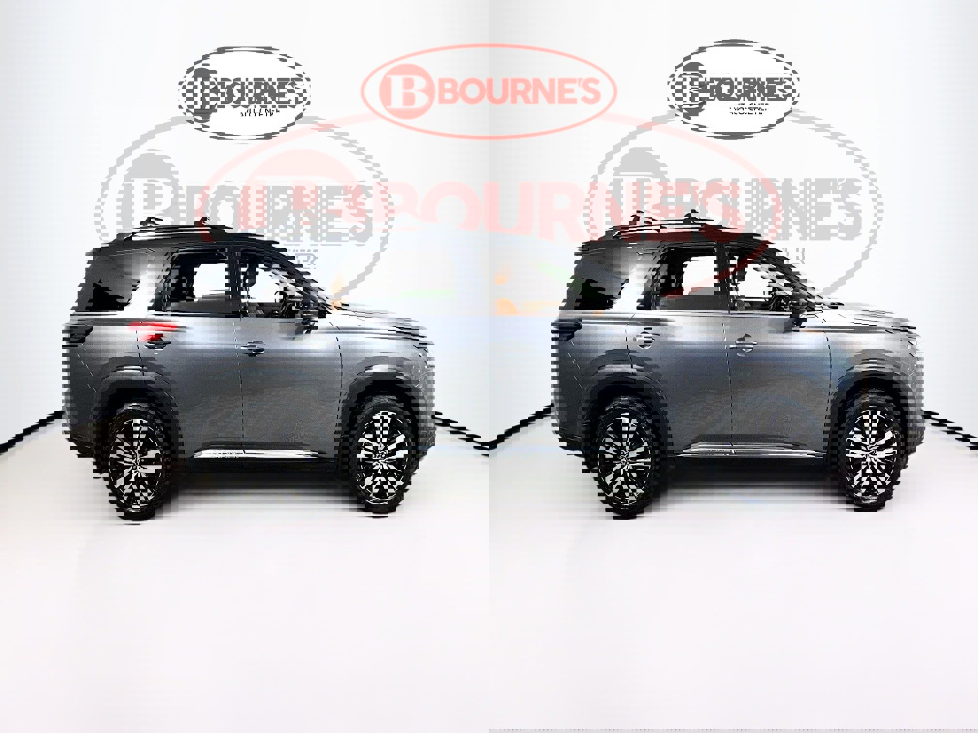 Used 2023 Nissan Pathfinder Platinum image 14