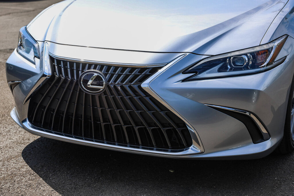 Used 2025 Lexus ES 350 FWD image 20