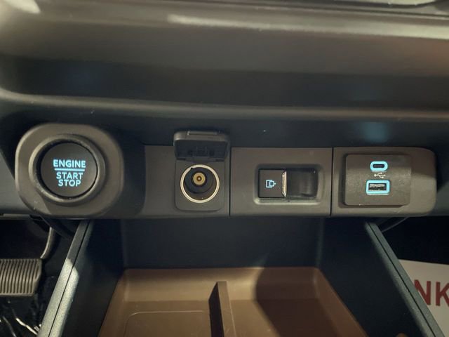 Used 2022 Ford Maverick Lariat w/ Equipment Group 500A Standard image 18