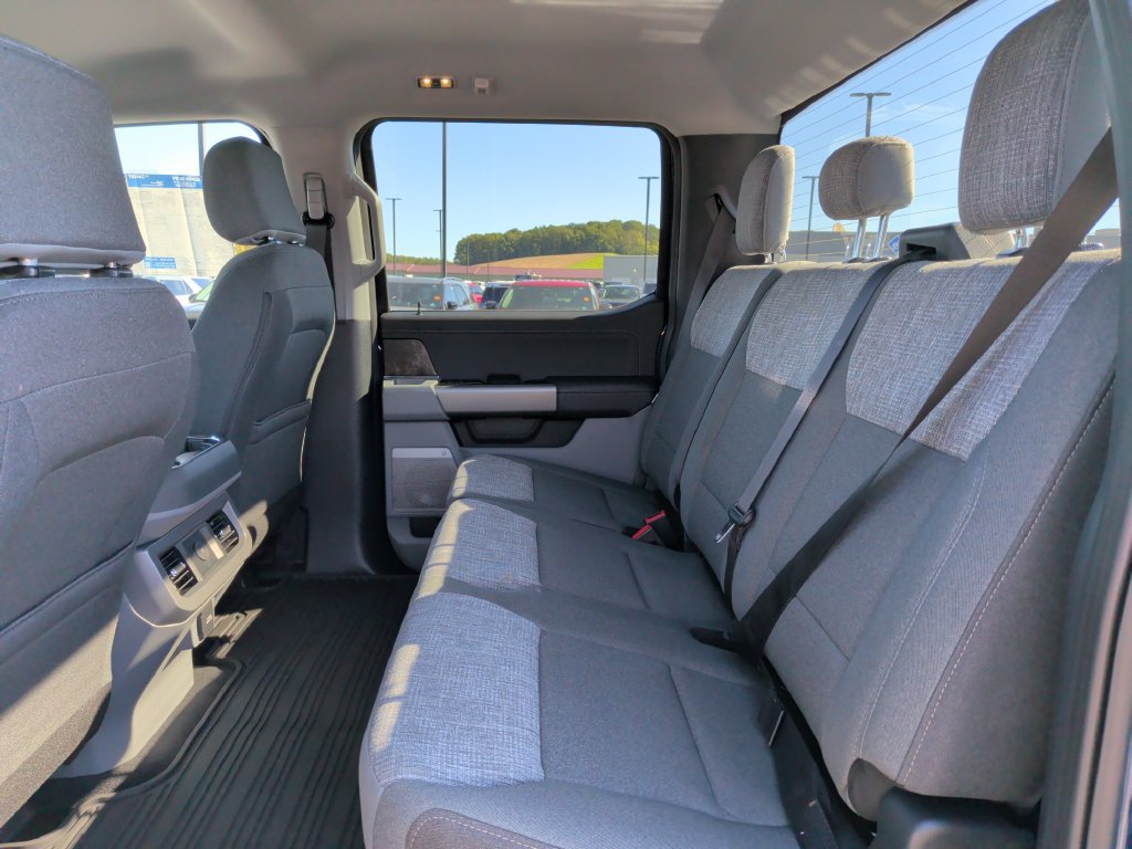 New 2027 Ford F250 XLT w/ XLT Premium Package AWD/4WD image 13