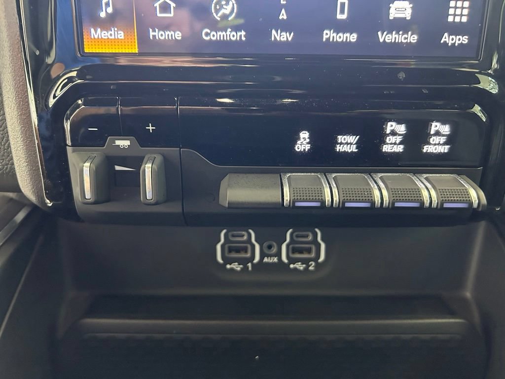 Used 2023 RAM 1500 Laramie AWD/4WD image 55