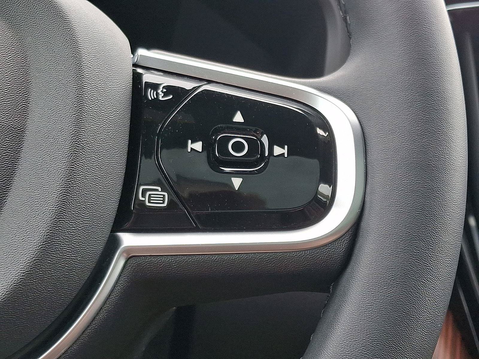 Certified 2023 Volvo XC60 B6 Ultimate w/ Climate Package AWD/4WD image 24