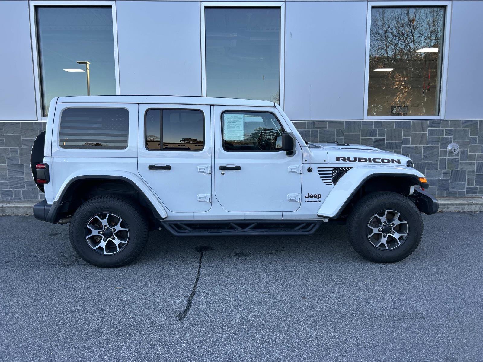 Used 2019 Jeep Wrangler Unlimited Rubicon image 2