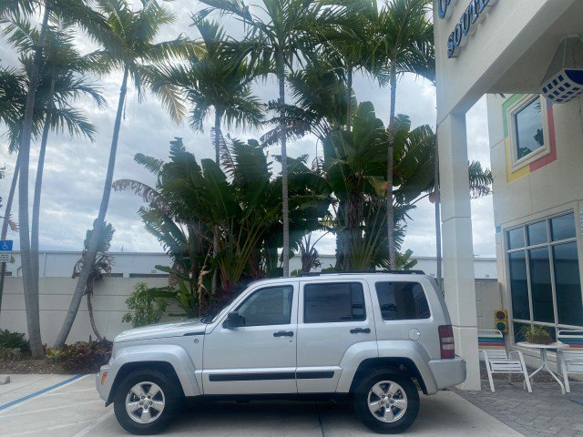 Used 2010 Jeep Liberty Sport w/ Popular Equipment Group image 5