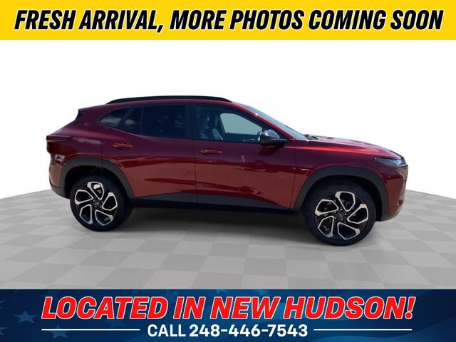 Used 2024 Chevrolet Trax RS FWD image 3