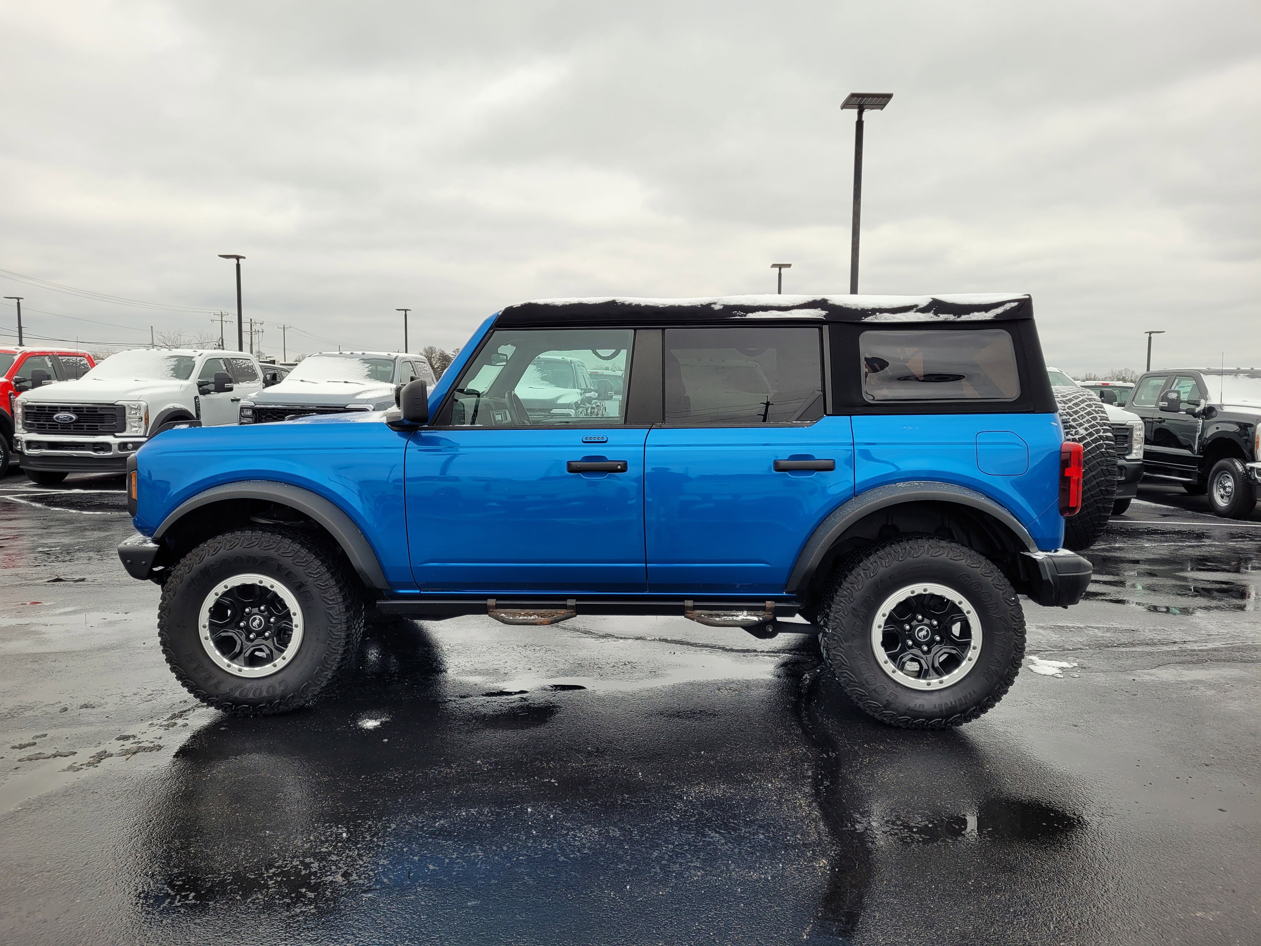 Certified 2022 Ford Bronco Black Diamond w/ Sasquatch Package image 7