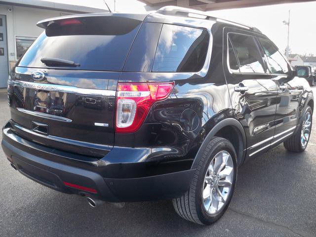 Used 2015 Ford Explorer XLT w/ Equipment Group 202B image 3