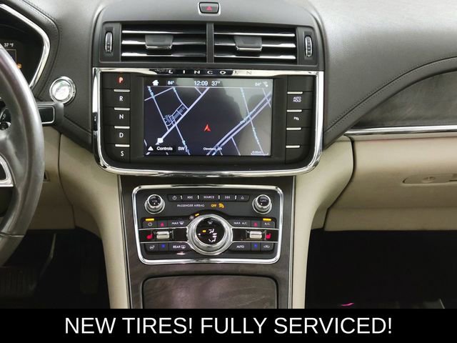 Used 2017 Lincoln Continental Select w/ Climate Package image 21