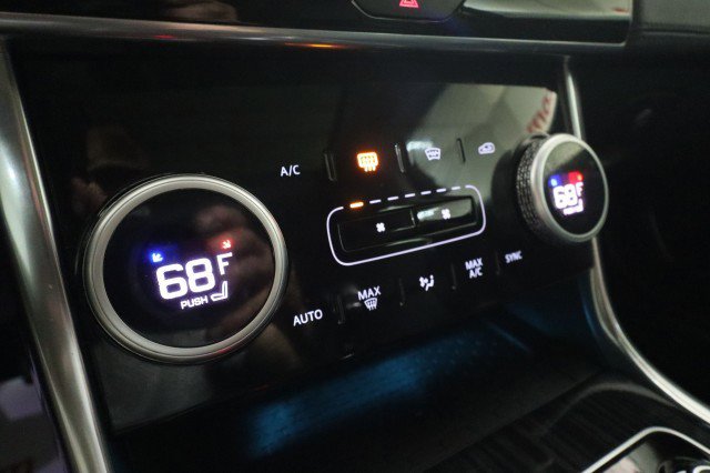 Used 2020 Jaguar XE S AWD/4WD image 19