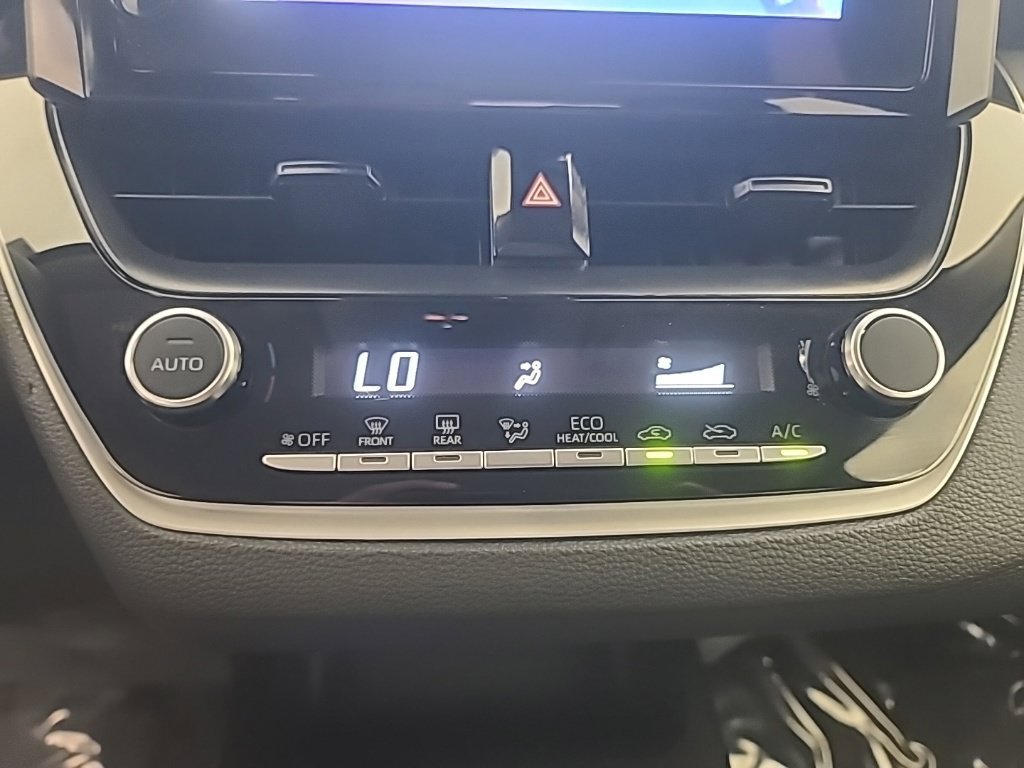 Used 2025 Toyota Corolla LE FWD image 36