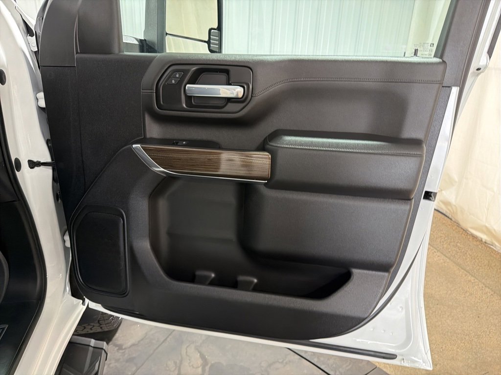 Certified 2022 Chevrolet Silverado 2500 LT w/ Convenience Package image 21