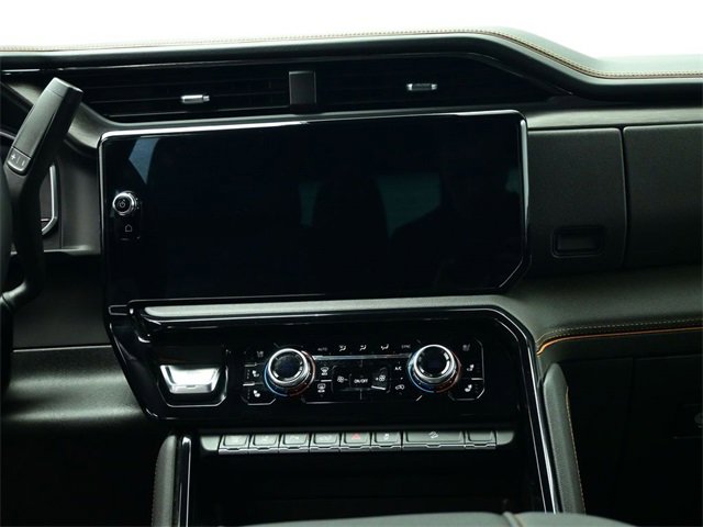 Used 2024 GMC Sierra 3500 AT4 w/ AT4 Premium Plus Package image 12