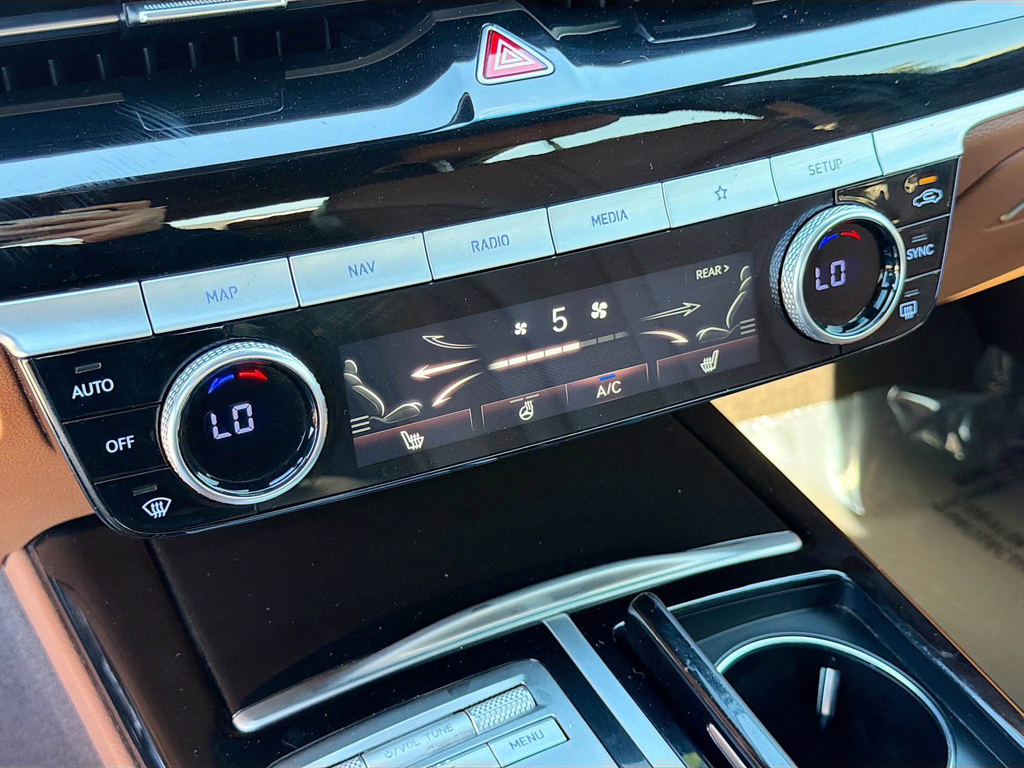 Used 2024 Genesis G80 2.5T image 32