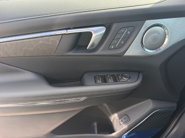 New 2027 Buick Enclave Avenir FWD image 28