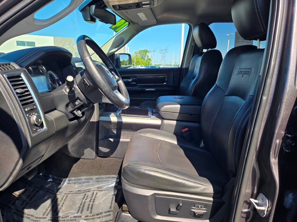 Used 2014 RAM 1500 Laramie w/ Convenience Group AWD/4WD image 22