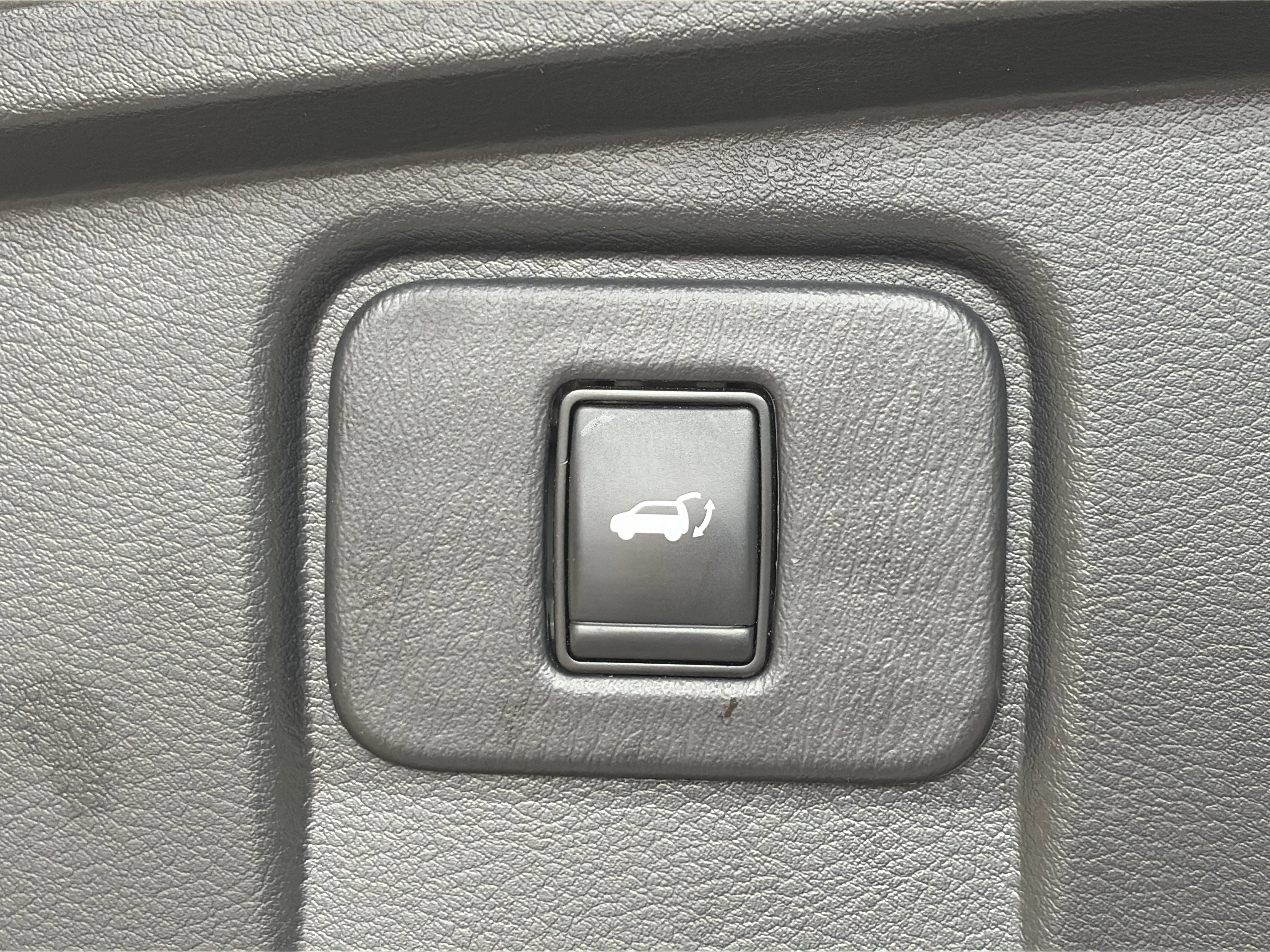 Used 2023 Nissan Murano SL w/ Cargo Package image 14